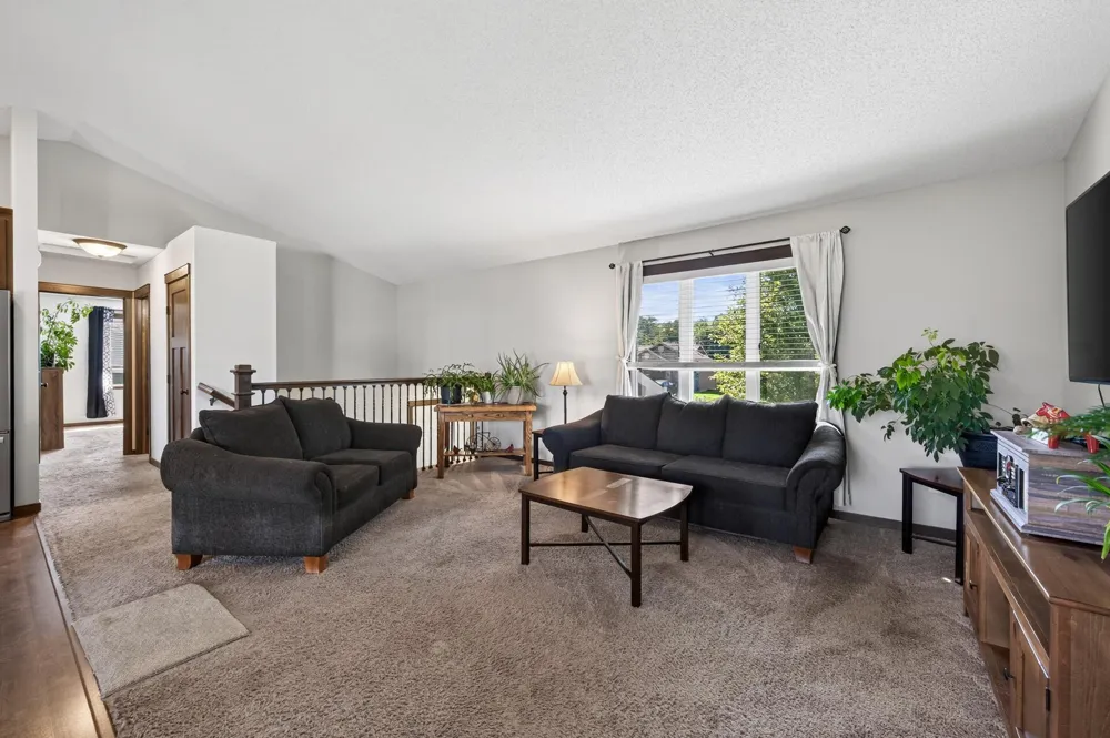 26213 24th Street W Zimmerman, MN 55398