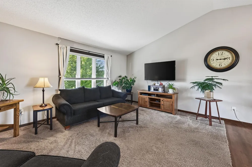 26213 24th Street W Zimmerman, MN 55398
