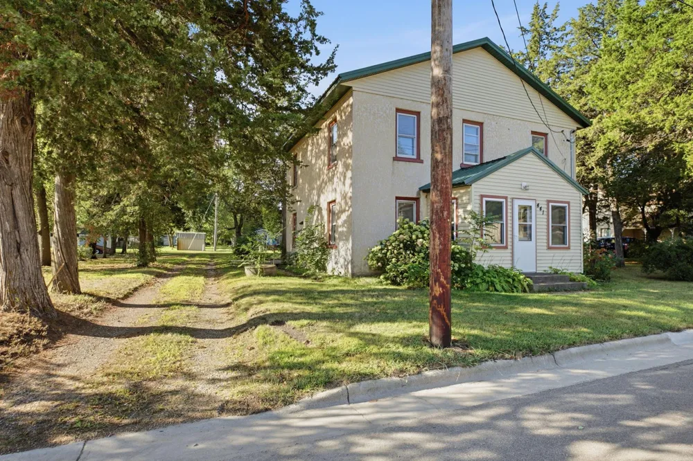 441 Main Street W Richmond, MN 56368