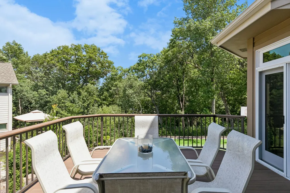 2078 Royale Drive Eagan, MN 55122