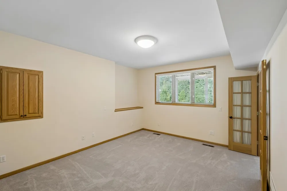 2078 Royale Drive Eagan, MN 55122