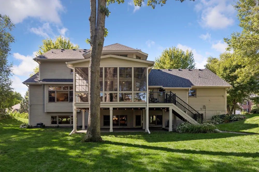 17866 179th Trail W Lakeville, MN 55044
