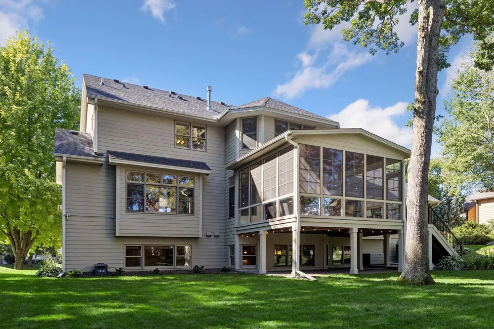 17866 179th Trail W Lakeville, MN 55044