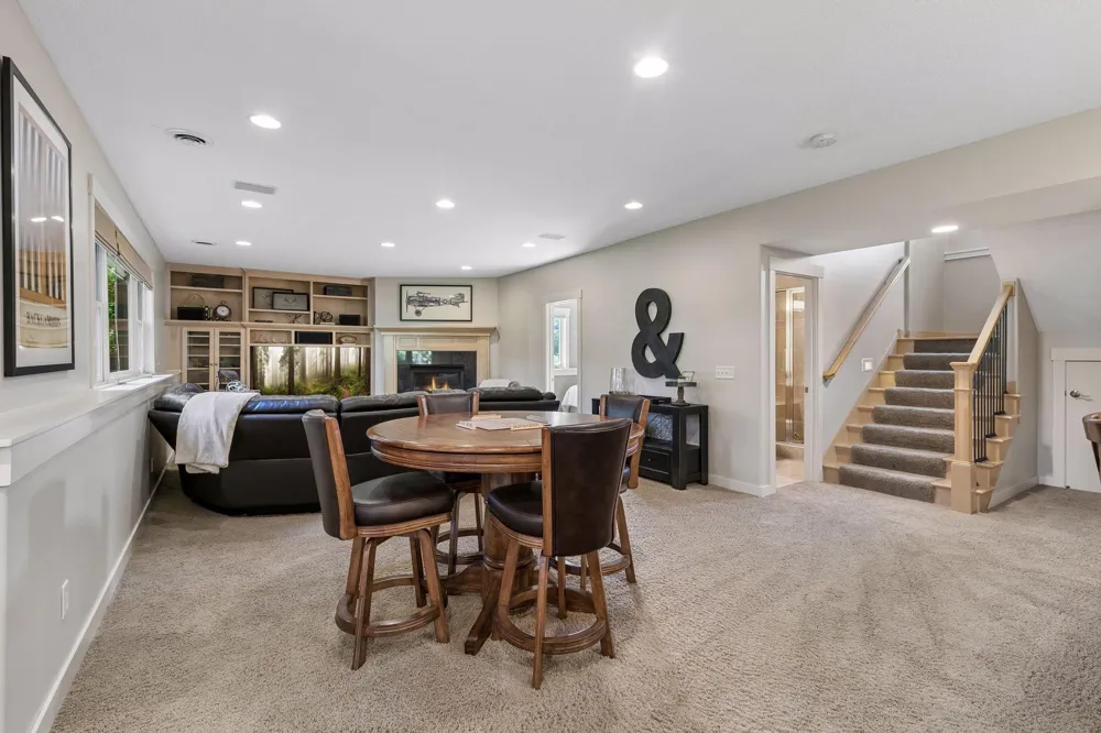 17866 179th Trail W Lakeville, MN 55044