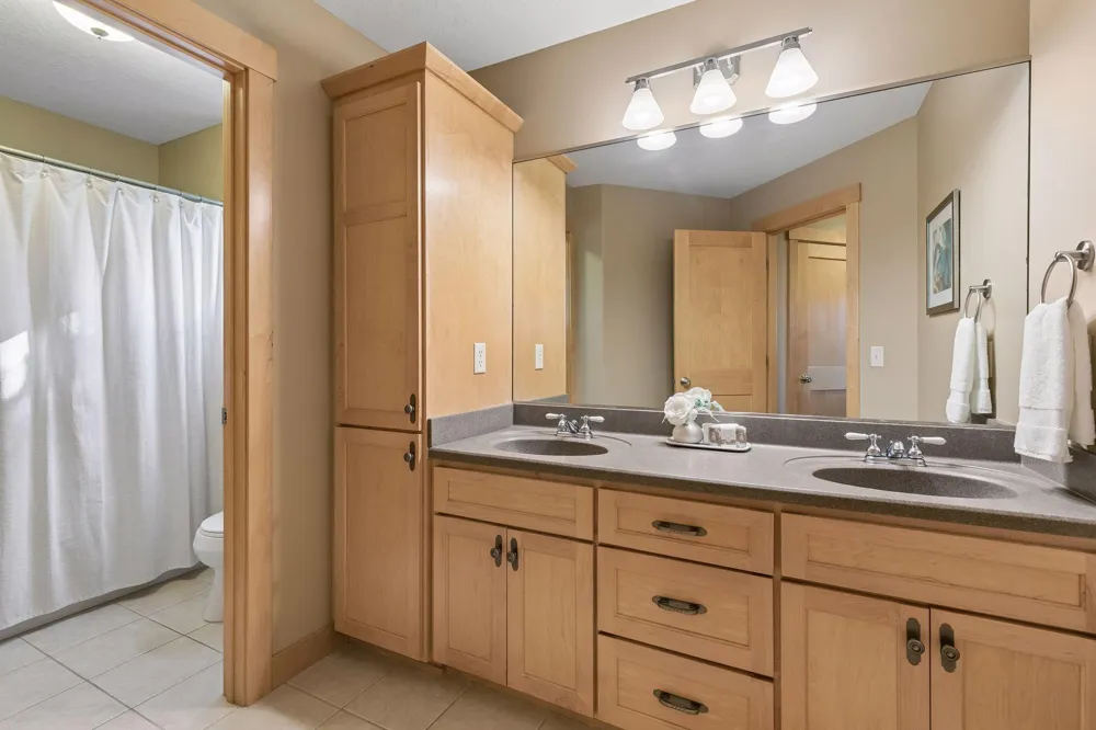 17866 179th Trail W Lakeville, MN 55044