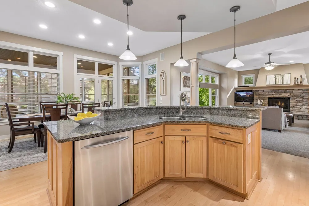 17866 179th Trail W Lakeville, MN 55044