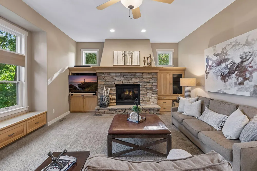 17866 179th Trail W Lakeville, MN 55044