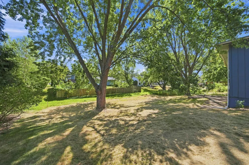 360 Brooks Avenue W Roseville, MN 55113