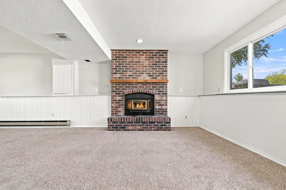 360 Brooks Avenue W Roseville, MN 55113