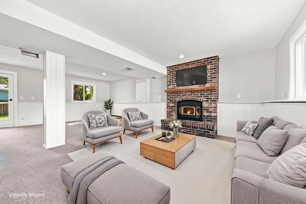 360 Brooks Avenue W Roseville, MN 55113