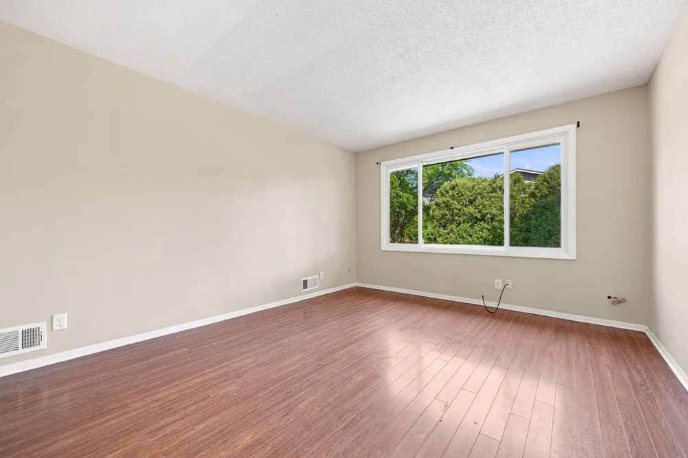 360 Brooks Avenue W Roseville, MN 55113