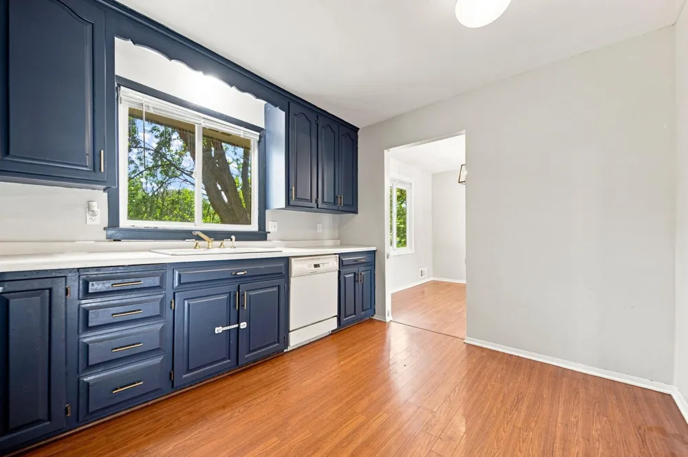 360 Brooks Avenue W Roseville, MN 55113