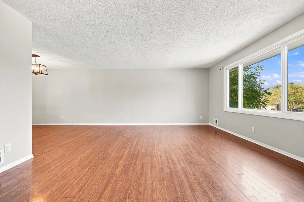 360 Brooks Avenue W Roseville, MN 55113