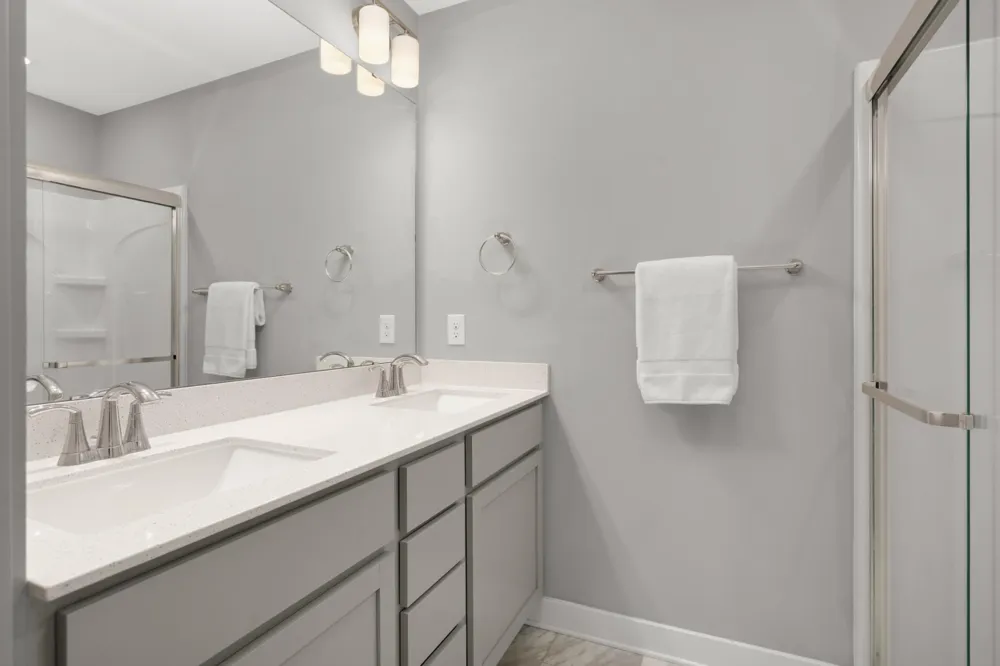 4839 Martingale Drive Woodbury, MN 55129