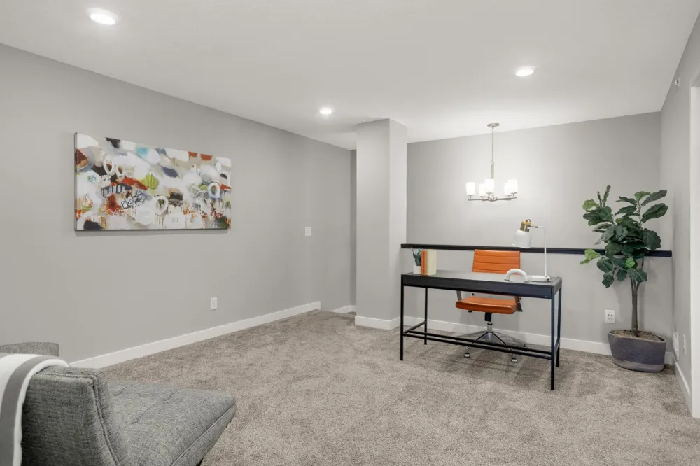 4839 Martingale Drive Woodbury, MN 55129
