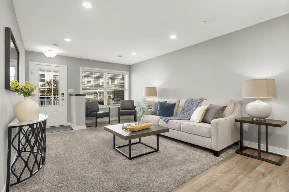 4839 Martingale Drive Woodbury, MN 55129