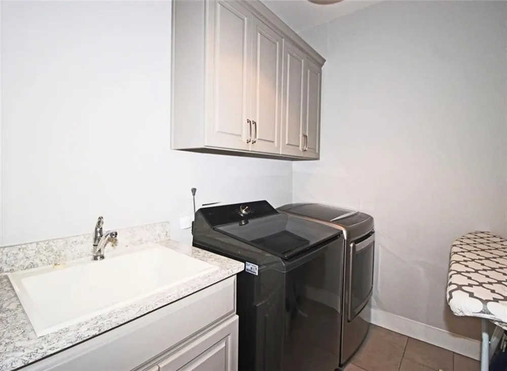 216 Dawson Drive Woodstock, GA 30188