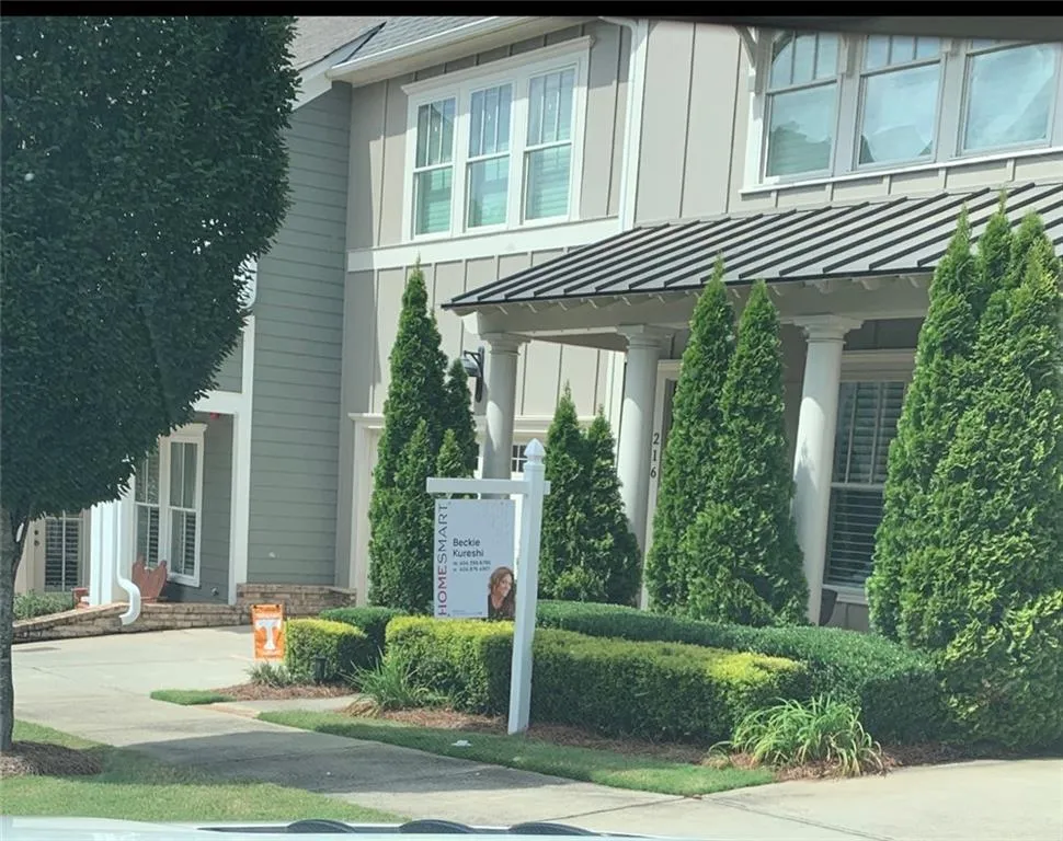 216 Dawson Drive Woodstock, GA 30188