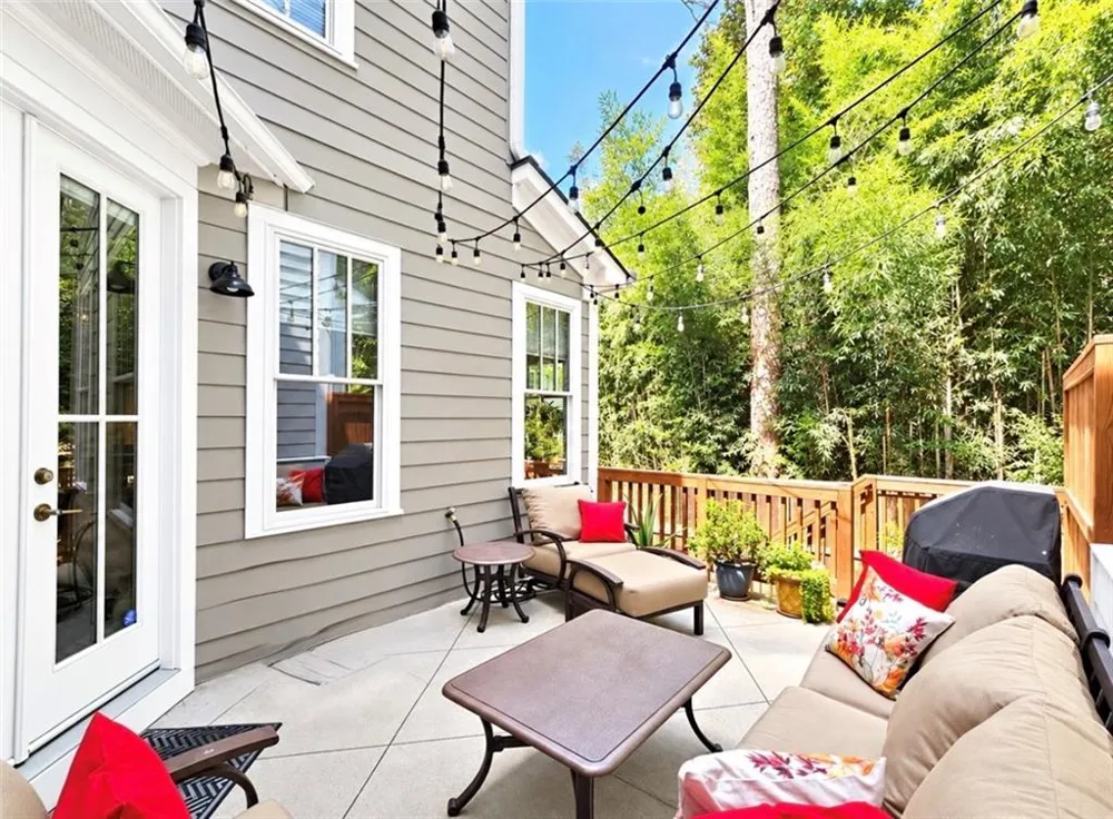 216 Dawson Drive Woodstock, GA 30188