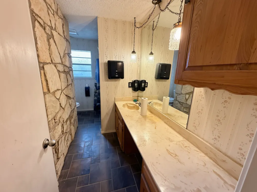 105 Bolton Road Granbury, TX 76049