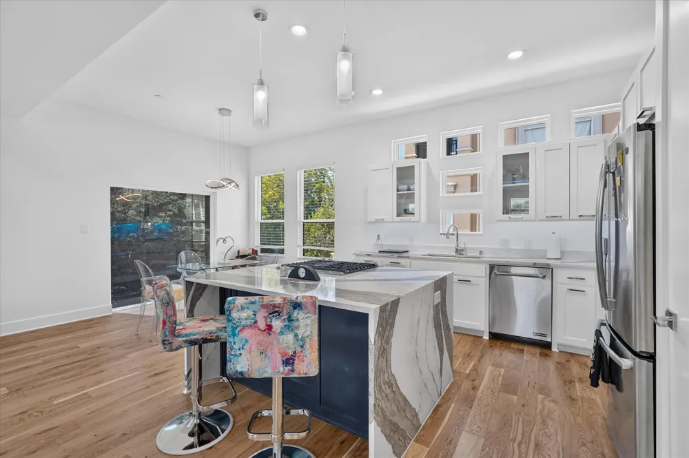 4312 Cedar Springs Road #102 Dallas, TX 75219
