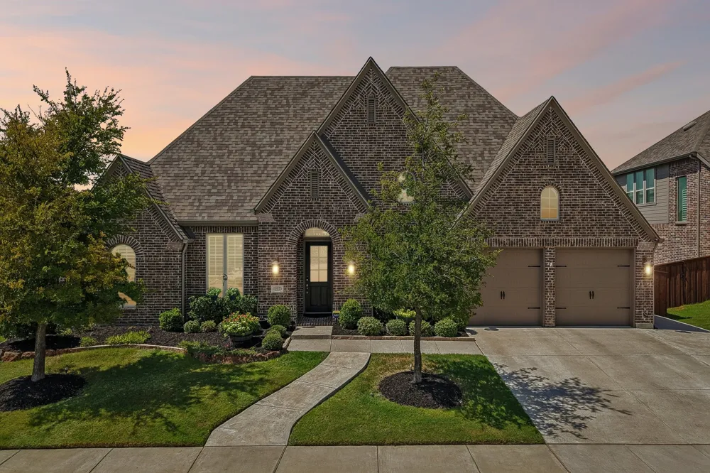 1517 Cedar Berry Drive Aubrey, TX 76227
