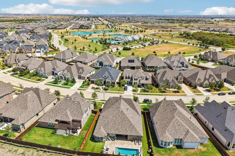 1517 Cedar Berry Drive Aubrey, TX 76227