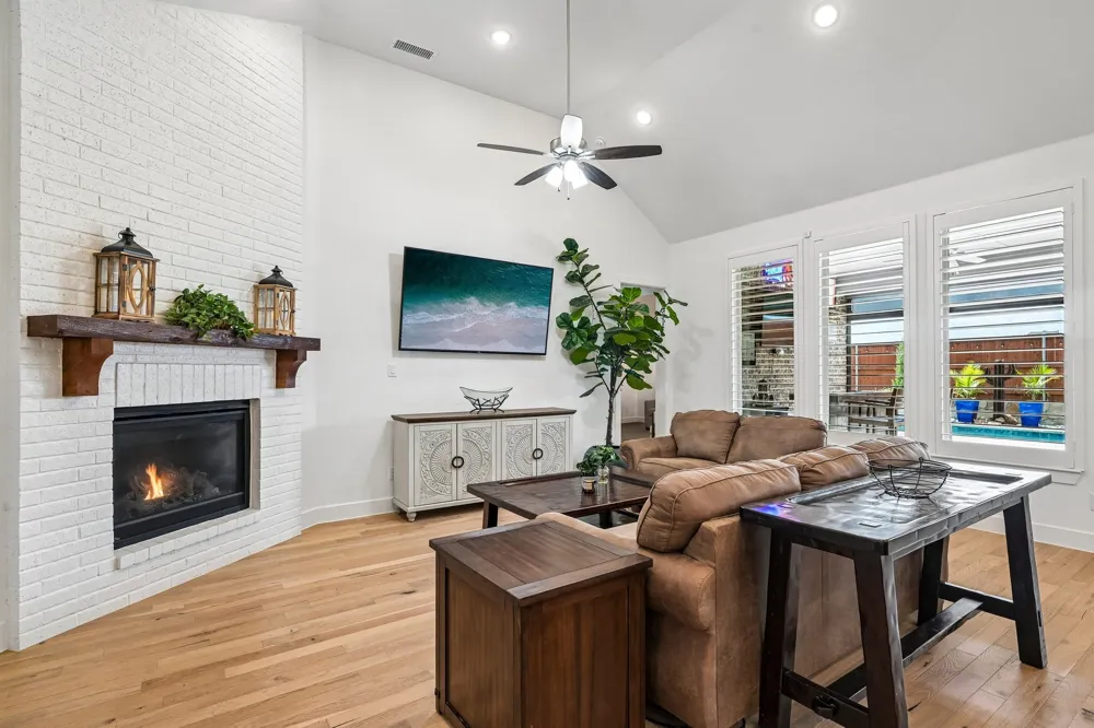 1517 Cedar Berry Drive Aubrey, TX 76227