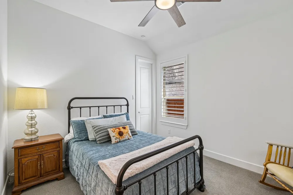 1517 Cedar Berry Drive Aubrey, TX 76227