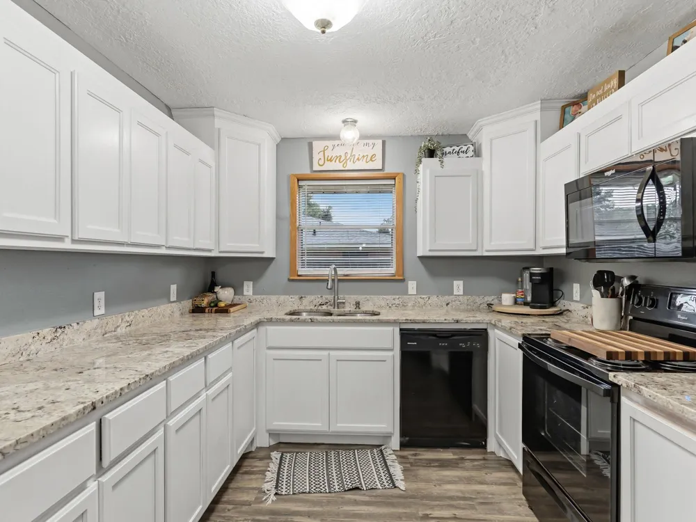 15589 San Jacinto Street Hamshire, TX 77622