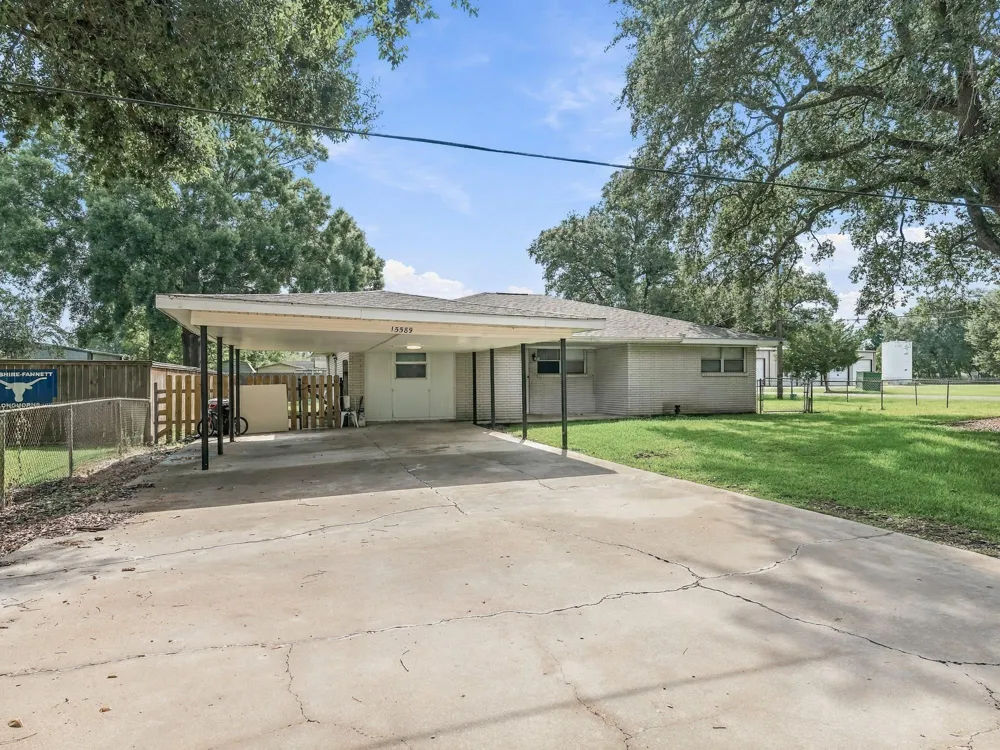 15589 San Jacinto Street Hamshire, TX 77622