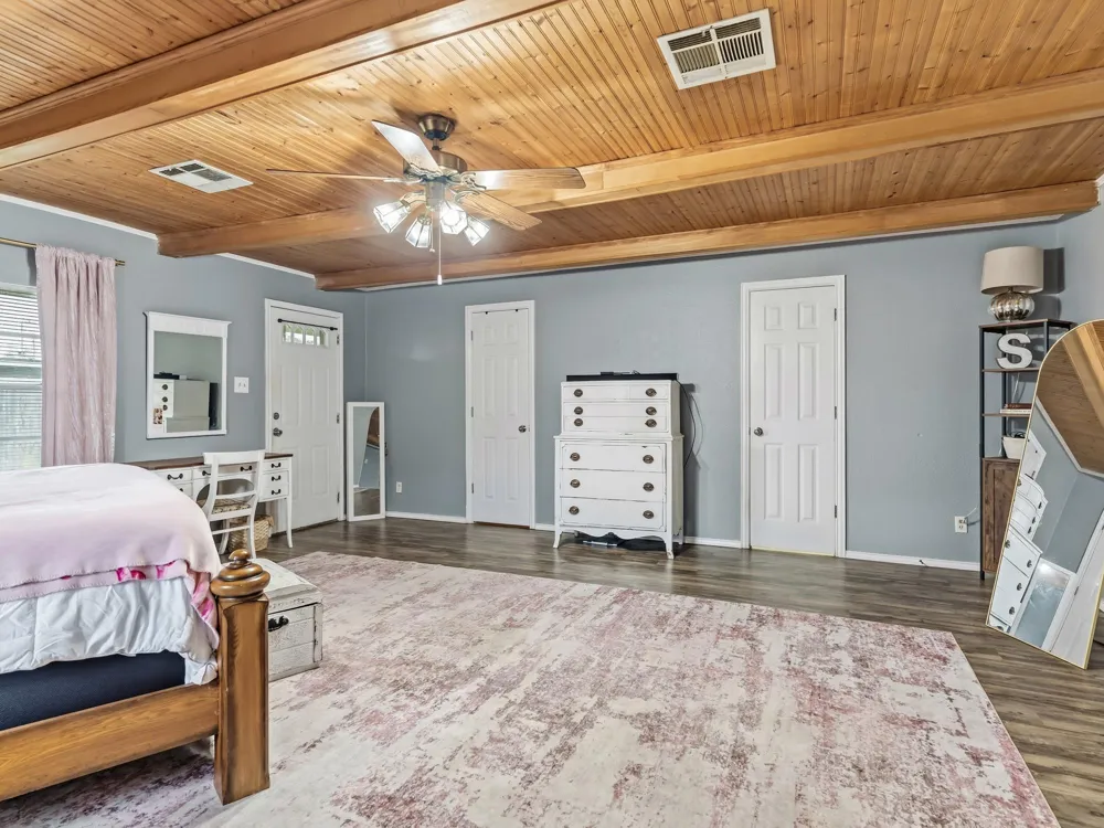 15589 San Jacinto Street Hamshire, TX 77622
