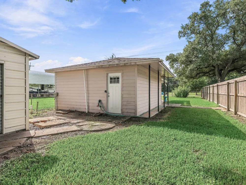 15589 San Jacinto Street Hamshire, TX 77622