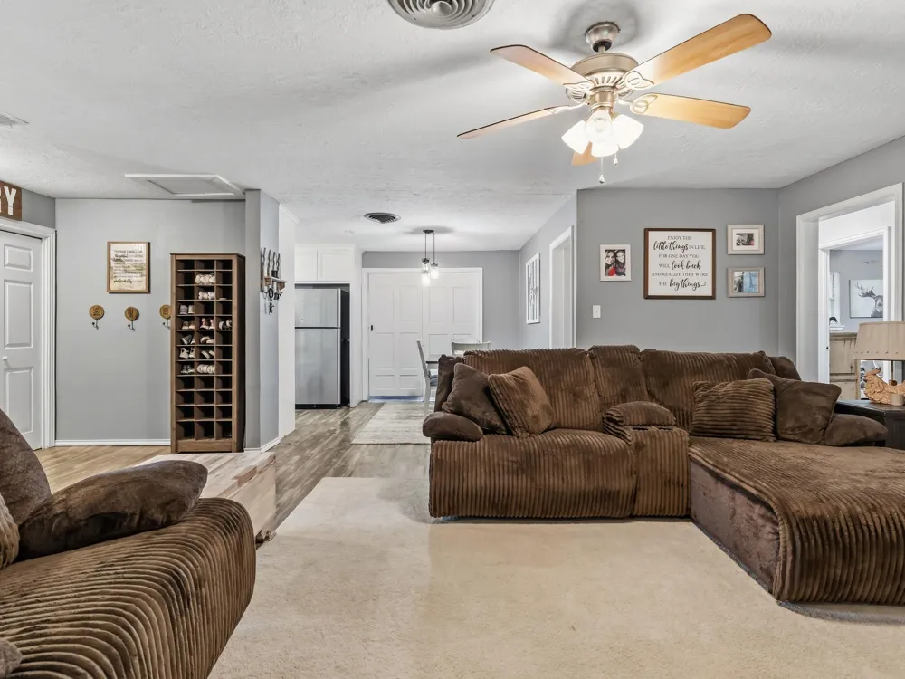 15589 San Jacinto Street Hamshire, TX 77622