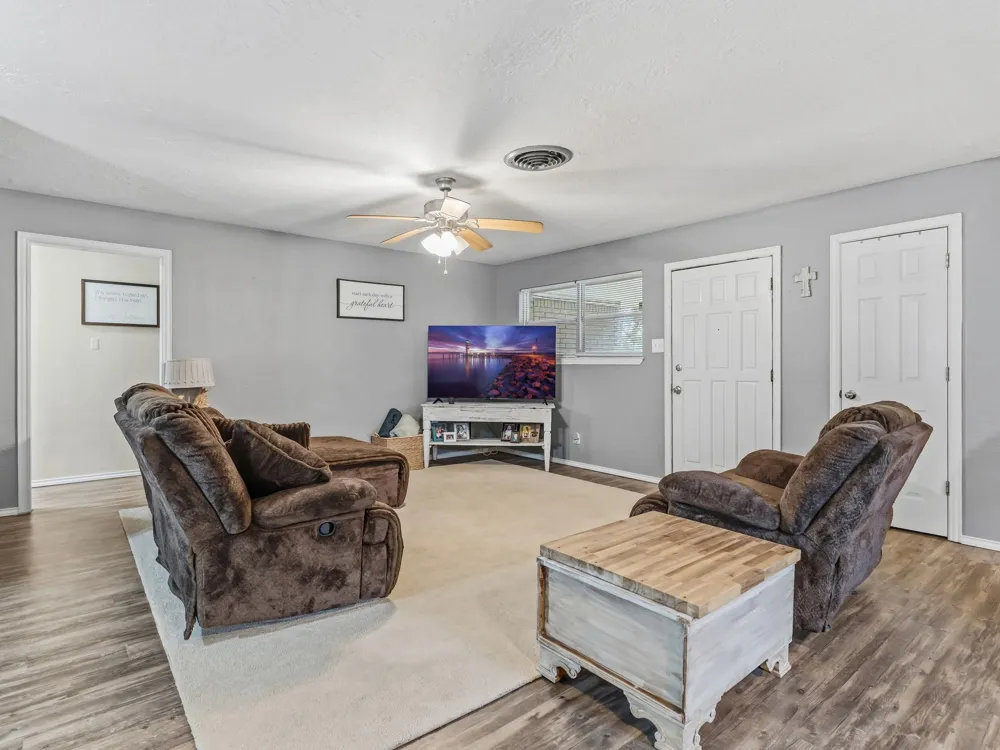 15589 San Jacinto Street Hamshire, TX 77622