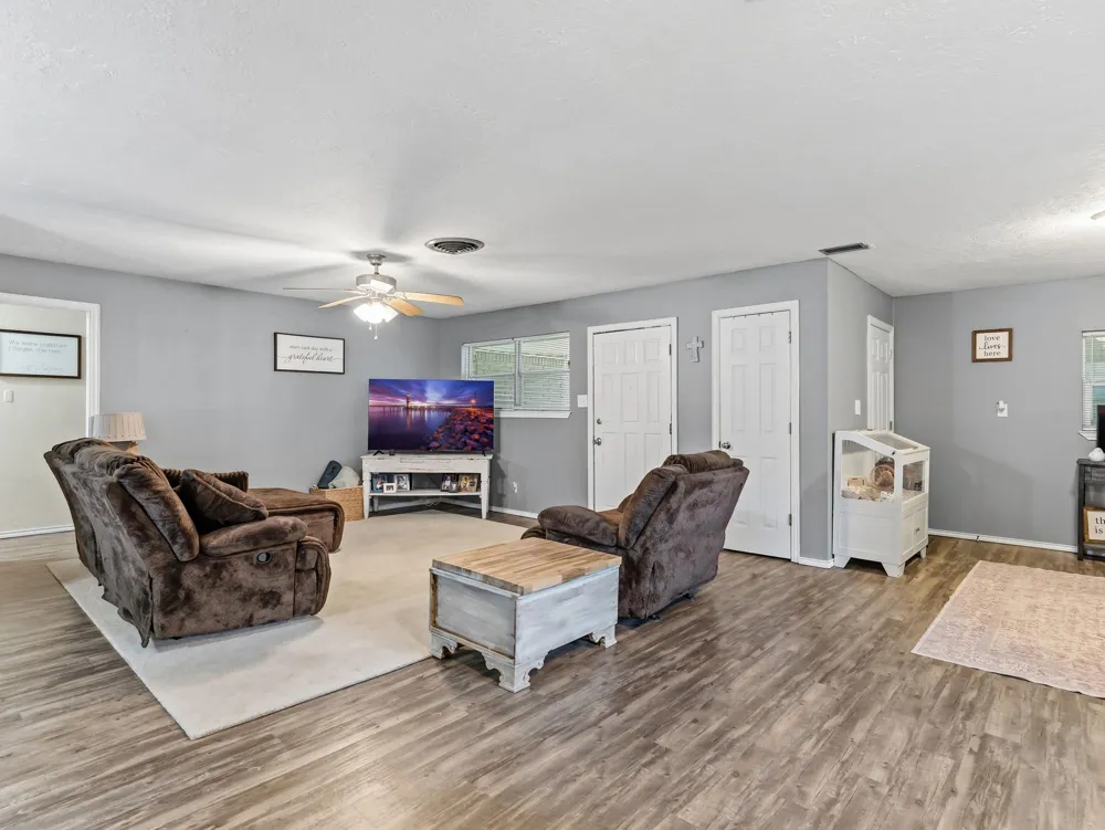 15589 San Jacinto Street Hamshire, TX 77622