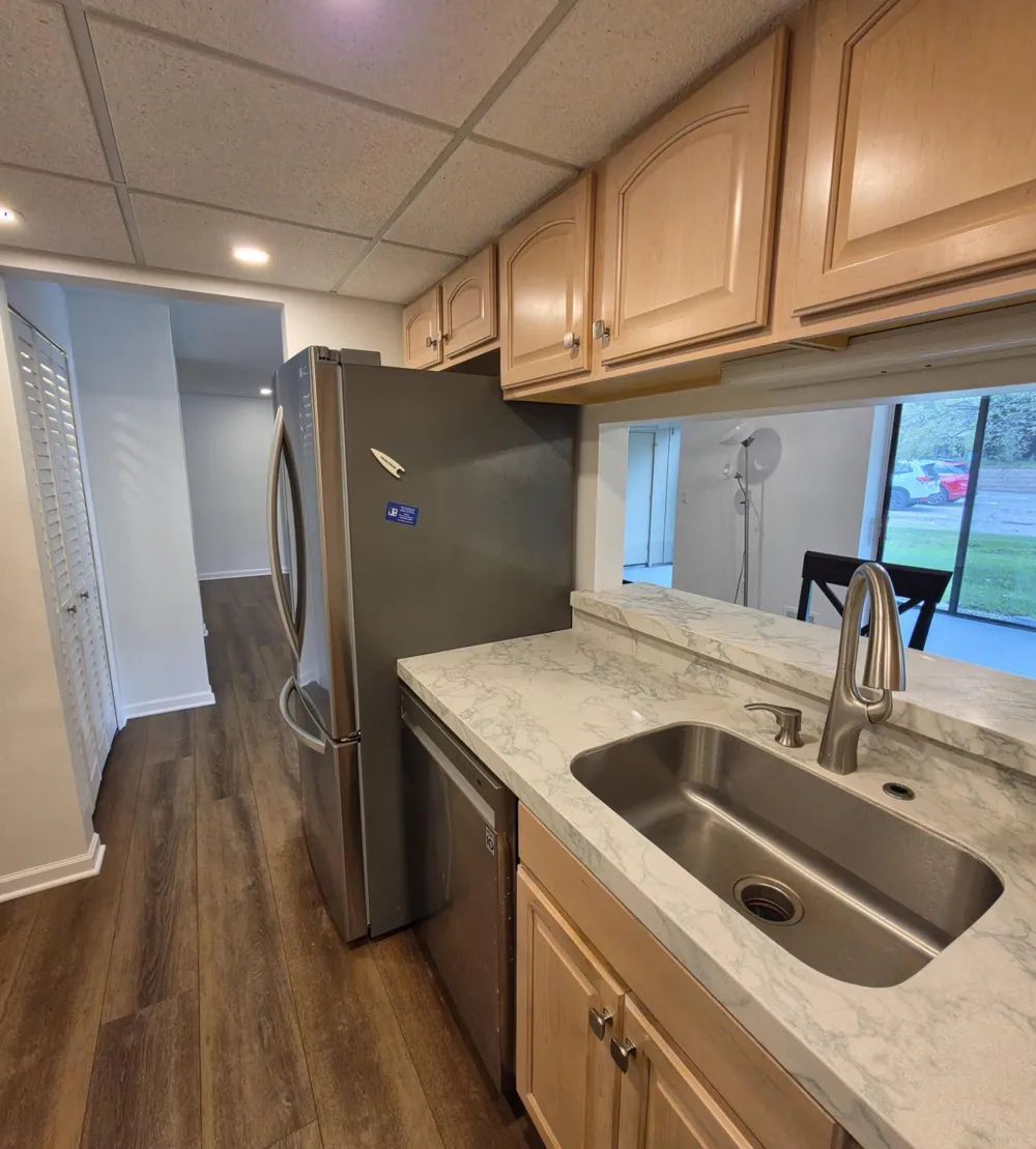 18233 University Park Drive Livonia, MI 48152
