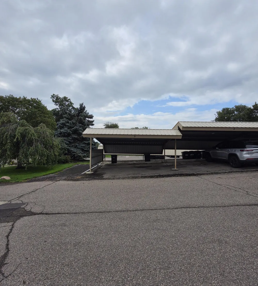 18233 University Park Drive Livonia, MI 48152