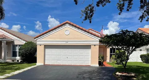 816 Sand Creek Cir