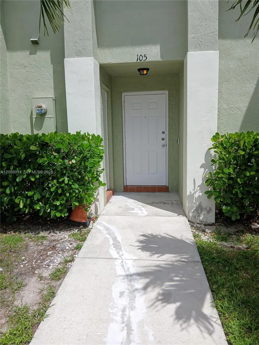105 Hidden Ct Rd #A-3 Hollywood, FL 33023