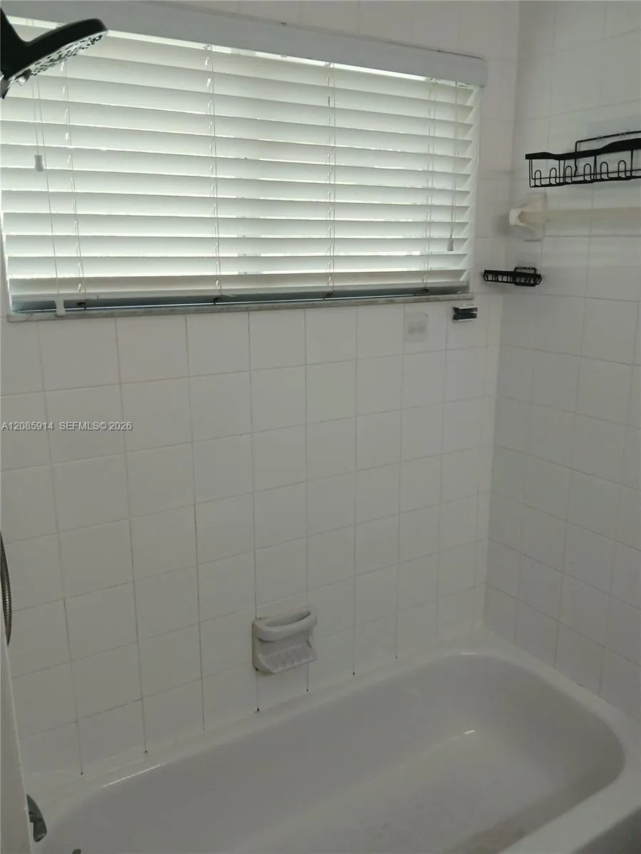 105 Hidden Ct Rd #A-3 Hollywood, FL 33023