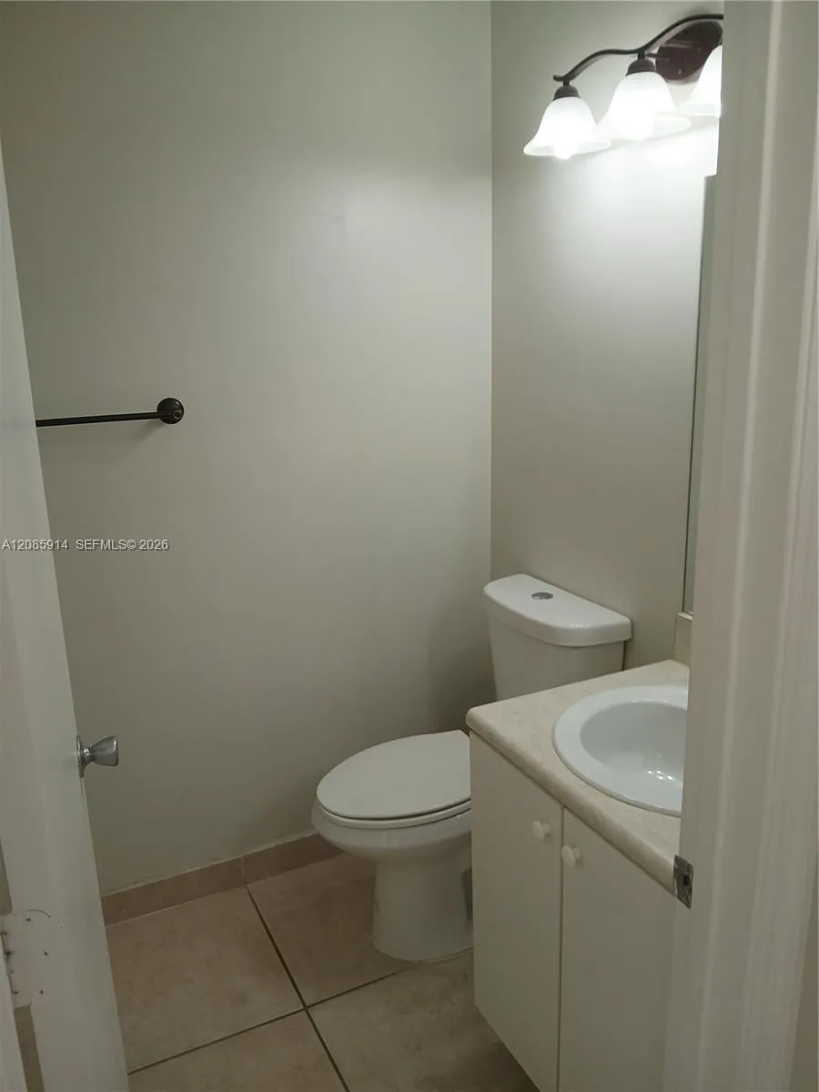 105 Hidden Ct Rd #A-3 Hollywood, FL 33023