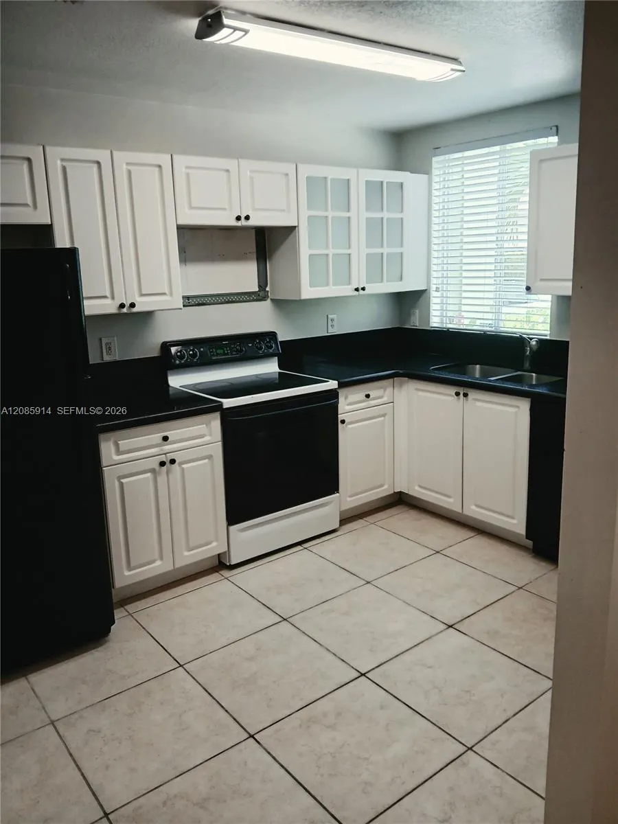 105 Hidden Ct Rd #A-3 Hollywood, FL 33023