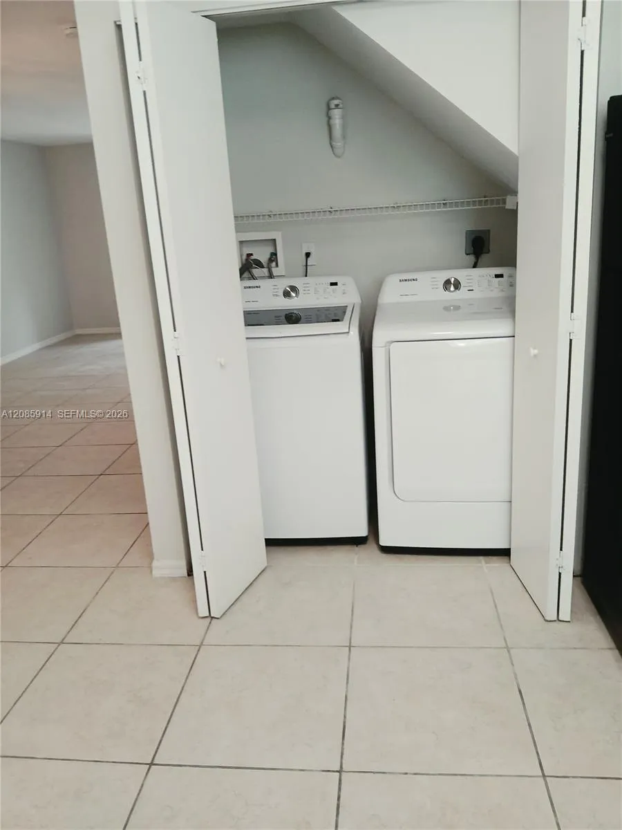 105 Hidden Ct Rd #A-3 Hollywood, FL 33023