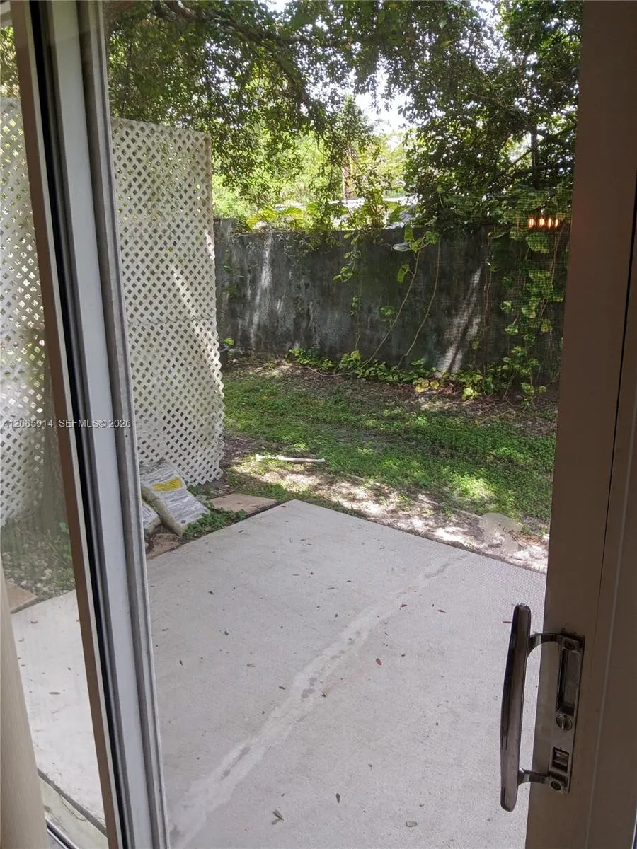 105 Hidden Ct Rd #A-3 Hollywood, FL 33023