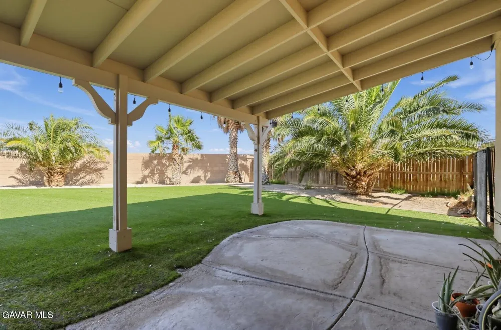 2460 Newberry Street Rosamond, CA 93560