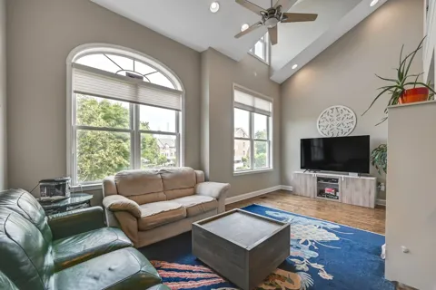 172 PRICE CT