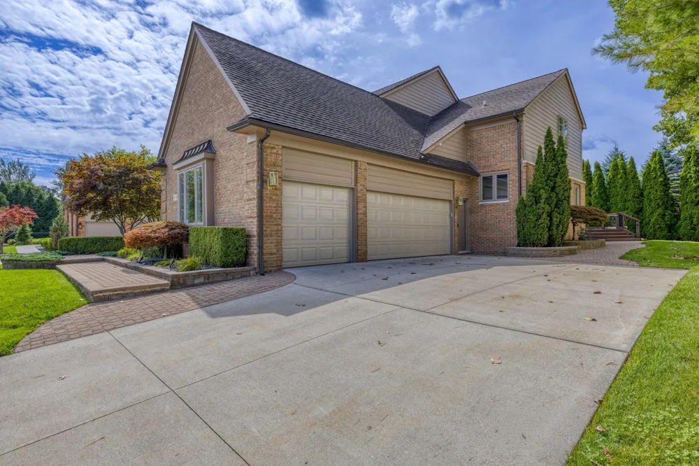 3972 Greenwood Street Rochester Hills City, MI 48309