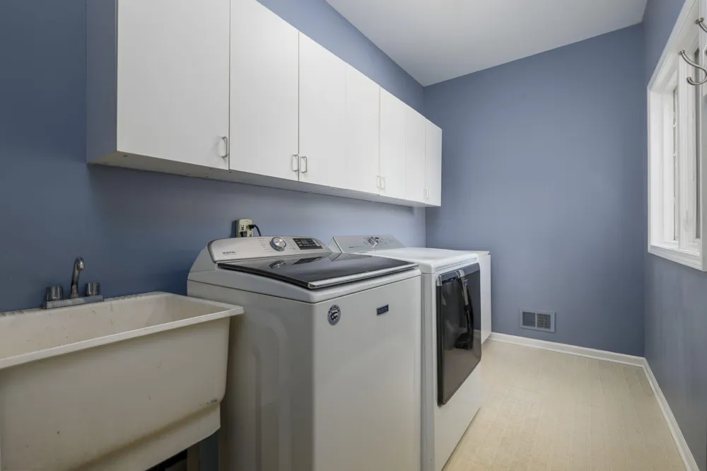 3972 Greenwood Street Rochester Hills City, MI 48309