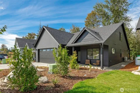 2944 Cedar View Way
